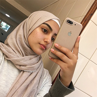 Trade Vector AI تحليل السوق الإماراتي